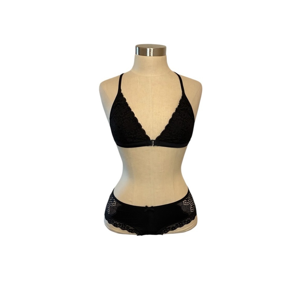 Victoria’s Secret Black Lace Bralette and Panty Set - Picture 6 of 8